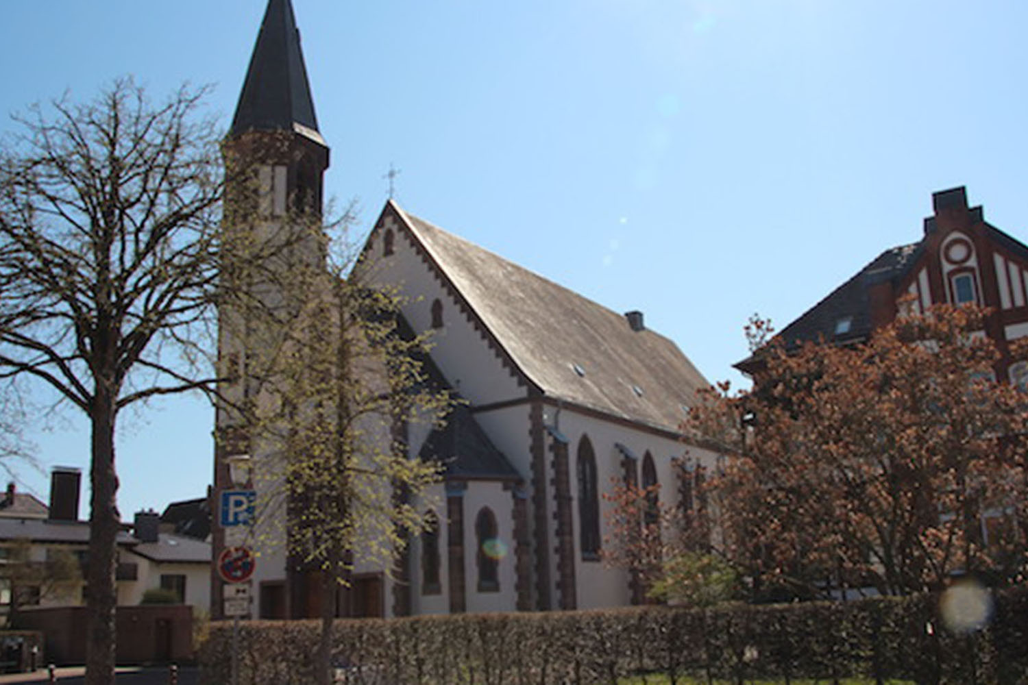 Außenansicht der Pfarrkirche Bad Pyrmont