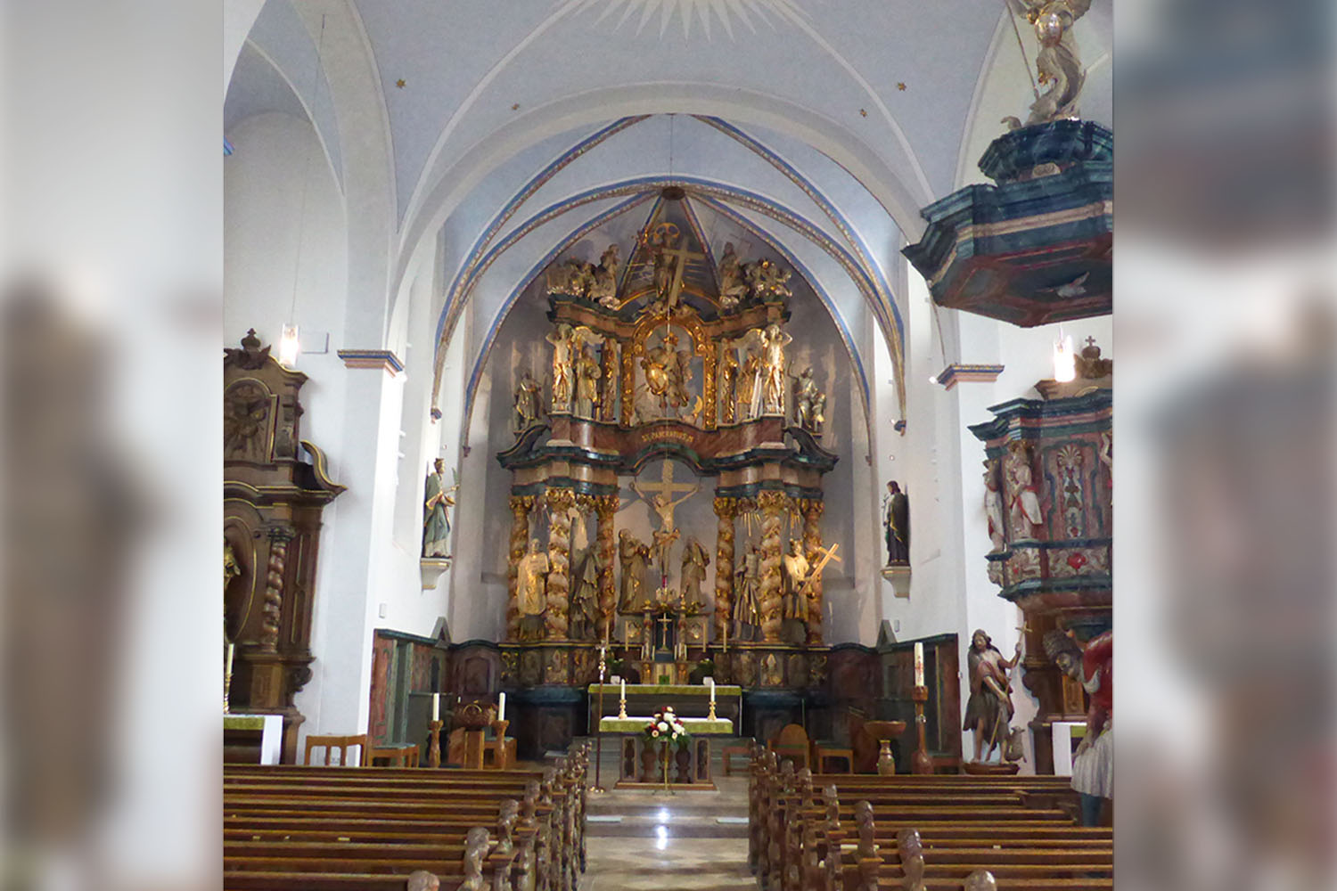 Innenansicht der St. Pankratius Kirche Körbecke